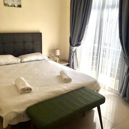 Luxury Two-Bedroom Apartment In Amazing Place Lukomorye C4 Karavas  Exterior photo
